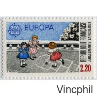 1989 ** 35 pays 83 valeurs 5 blocs