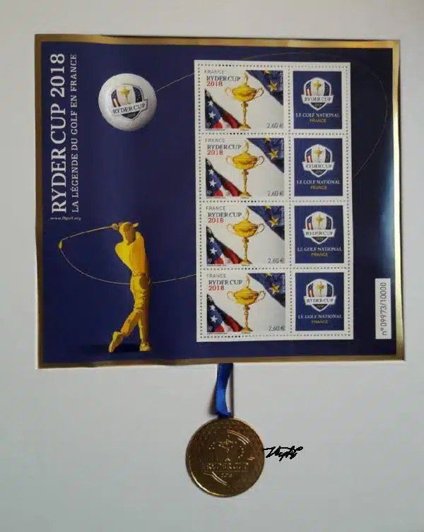 144 A ** Ryder Cup Bleu numéroté dans un coffret avec une médaille commémorative de la Monnaie de Paris