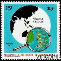 545 ** Philatélie à l'Ecole
