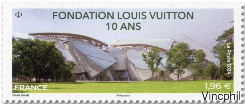 5817 ** Fondation Louis Vuitton