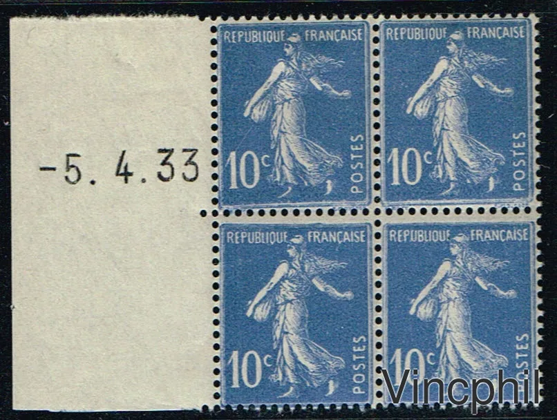 279 ** Coin daté à gauche Signé Calves