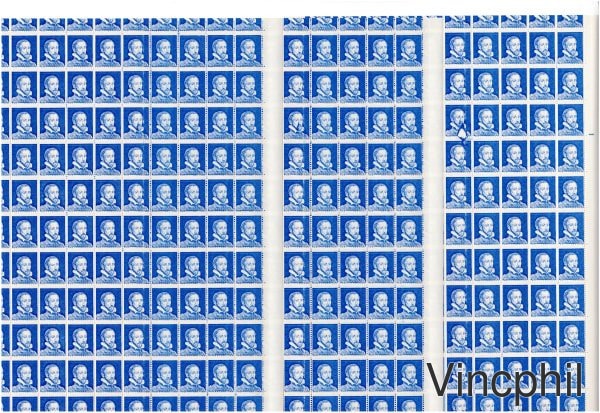 Palissy Pa 09 Feuilles imprimées en continu, coupées au format de 100 timbres, avec un demi timbre en haut et en bas. Sur une feuille variété dites du sapin case n° 26. (5 éme rangée à partir de la droite) + les deux feuilles précédentes montrant l'amorce de la variété (même case) ainsi qu'un trait vertical présent sur les 3 feuilles